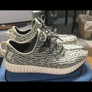 🎈Adidas Boost Size 10🎈